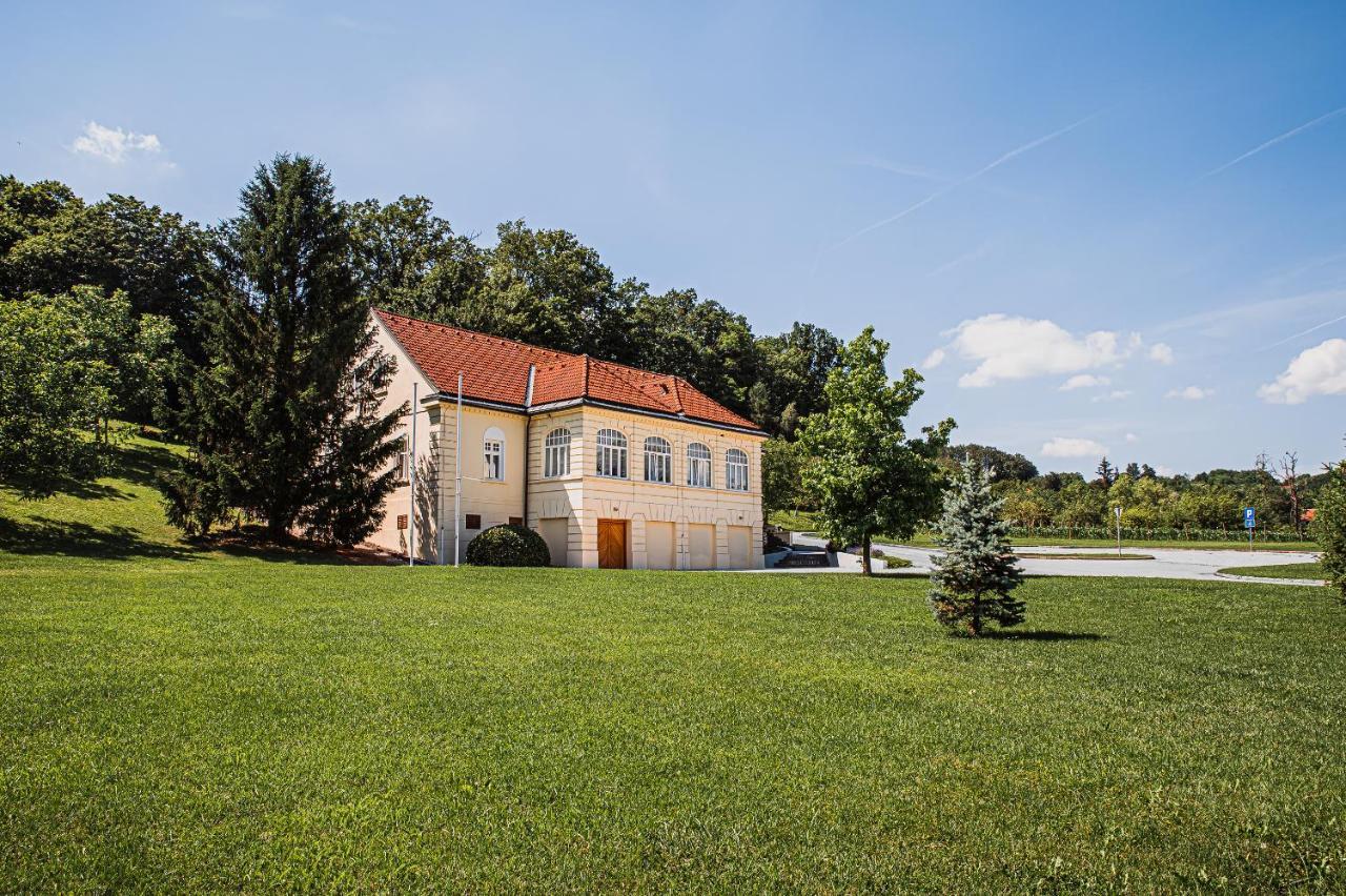 Villa Istenic Bizeljsko Exterior foto